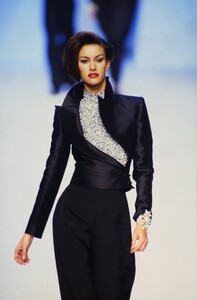 417282127_claude-montana-fw-1992(1).thumb.jpg.0c6283dbb85704f450da3a4e0b1eb4ec.jpg