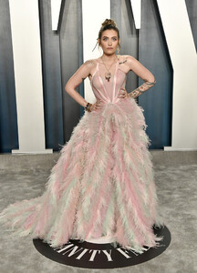 Paris+Jackson+2020+Vanity+Fair+Oscar+Party+DWOSkmXlf-hx.jpg