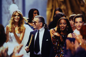 424987646_chanel-hc-fw-1991(15).thumb.jpg.6d94e3c4f32deb0ecf6bcbcdbc5ab235.jpg