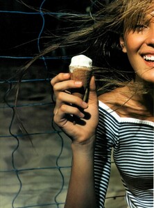 ARCHIVIO - Vogue Italia (May 2001) - Cool Summer - 001.jpg