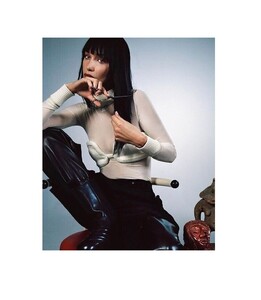 465513790_BellaHadidbyHugoComtePOPMagazineFW2019(16).thumb.jpg.1a2cfb4b881dafb3d8d44bfe0f9bce6e.jpg