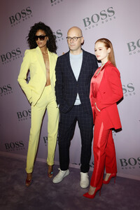 Cindy+Bruna+BOSS+Photocall+Milan+Fashion+Week+-4WzhHyr0Jjx.jpg