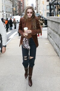        gig120220BZNimage16.jpg