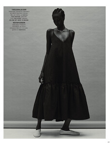 5-ANOK_YAI_VOGUE_DEUTSCH_FEBRUARY_2020_GREGORY_HARRIS-107.thumb.jpg.6f76773b7d44628cbc9b20d4616375af.jpg