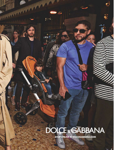 506526732_Simoncik_Dolce__Gabbana_Spring_Summer_2020_04.thumb.png.759f774c1f532517222da172e7cd84a1.png