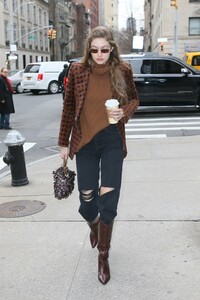        gig120220BZNimage13.jpg