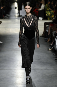 533959247_ChristopherKane(4).thumb.png.01d0b05a1d3dd98e771e5876f6317370.png