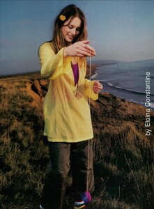 ARCHIVIO - Vogue Italia (February 1999) - Multicolor Outwear - 004.jpg