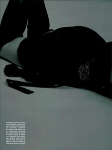 ARCHIVIO - Vogue Italia (February 2005) - Christina Ricci - 007.jpg