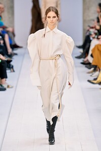 Giselle Norman Max Mara Fall 2020 W MFW 1.jpg