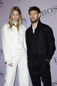 Toni+Garrn+BOSS+Photocall+Milan+Fashion+Week+PwEZ9MeQY7Fx.jpg