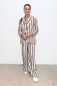 Adwoa+Aboah+Tory+Burch+Fall+Winter+2020+Fashion+tV3QowHovPex.jpg