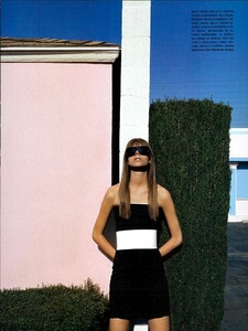 ARCHIVIO - Vogue Italia (June 2006) - Here Comes The Sun - 004.jpg