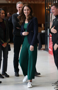 Kate+Middleton+Duchess+Cambridge+Visits+London+K71mTc9O1Rlx.jpg