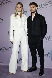 Toni+Garrn+BOSS+Photocall+Milan+Fashion+Week+f3BuJ_w1Tc6x.jpg