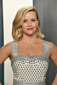 703891726_ReeseWitherspoon2020VanityFairOscarPartye2jH6b-50P_x.thumb.jpg.5a22190c52a60d7fd03945176bc215be.jpg