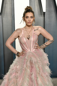 Paris+Jackson+2020+Vanity+Fair+Oscar+Party+ID_8HMOZ_4fx.jpg