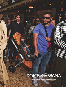 718498887_Simoncik_Dolce__Gabbana_Spring_Summer_2020_04.thumb.png.9ae8f8627c1ea29cf45e517a754050fe.png