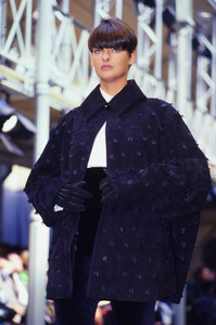 731156370_alaia-fw-1989(4).thumb.jpg.431a81f6334d742a392ae74875661f31.jpg