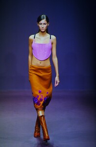 732205979_prada-fw-1999(6).thumb.jpg.b16387f5eb519ba2dd3797d94ccc6703.jpg
