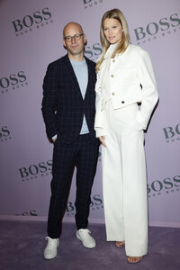 Toni+Garrn+BOSS+Photocall+Milan+Fashion+Week+WFVJSSP4sCtx.jpg