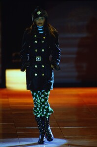 801798027_versace-fw-1993(5).thumb.jpg.38dab5487165d1e27d1c9d52bb7b44e7.jpg