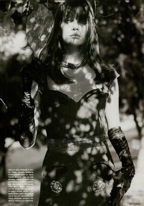 ARCHIVIO - Vogue Italia (November 2004) - Mischa Barton - 006.jpg