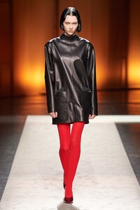 Sofia Steinberg Tod´s Fall 2020 RTW MFW 2.jpg