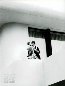 ARCHIVIO - Vogue Italia (December 2007) - Chic And Ravishing - 016.jpg
