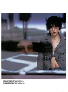 ARCHIVIO - Vogue Italia (August 2001) - A Streak Of Blue Denim - 012.jpg