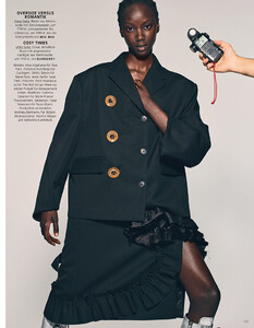 9-ANOK_YAI_VOGUE_DEUTSCH_FEBRUARY_2020_GREGORY_HARRIS-127.thumb.jpg.16895ce24fb6c74f731607f0173bbe00.jpg