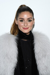 Olivia+Palermo+Elie+Saab+Front+Row+Paris+Fashion+mwwCtsxGLRix.jpg