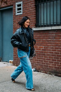 988675186_NYFW-Day-5(1).thumb.jpg.0d06a6e9c9f531eb0342013ae0bb66d6.jpg