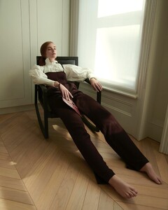 Alexina-Graham-Numero-Russia-Cover-Photoshoot07.thumb.jpg.9d28b14c09583bca8d04025c0f3fb494.jpg