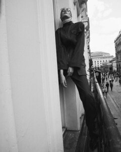 Alexina-Graham-Numero-Russia-Cover-Photoshoot11.thumb.jpg.ed1e200bbc5a685c2c48d3a8f03dcfe4.jpg