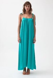 Amelia_Slipdress_1.thumb.jpg.b4117f6c84727e998999de34f952be97.jpg