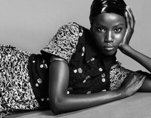 Anok-Yai-Vogue-Brazil-Cover-Photoshoot07.thumb.jpg.01ce68fbecf8cbee5b83ebc0088de75f.jpg