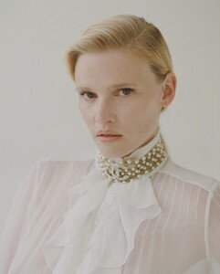 Bec-Parsons-Love-Want-Lara-Stone-2-826x1024.thumb.jpg.1c0f7e994718964c130a4fe5fe2e049a.jpg