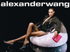 Bella-Hadid-Alexander-Wang-2020-Campaign03.thumb.jpg.acbcb4091e701e25ff1d78896d62a993.jpg