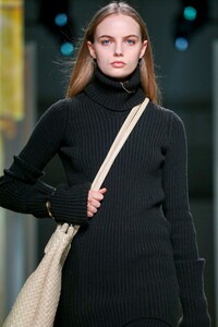 Bottega-Veneta-RTW-FW20-Milan-1510-1582392551.jpg