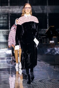 Burberry-RTW-FW20-London-3047-1581960971.jpg