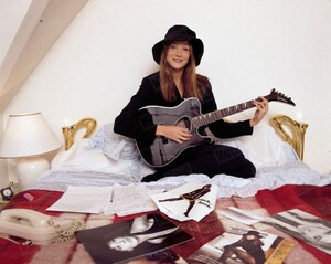 Carla-Bruni-Carla-Bruni-1992-Photos-6.jpg