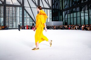 Carolina-Herrera-RTW-FW20-New-York-41484-1581352180.jpg