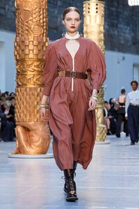 Chloe-RTW-FW20-Paris-0295-1582799479.jpg