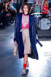 Coach-RTW-FW20-New-York-110609-1581453082.thumb.jpg.f07a7eb5c69eaa5304c7e0838dad3a67.jpg