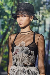 Dior_0189.thumb.jpg.11be8f9708f0990e7c2a5cab694d7644.jpg
