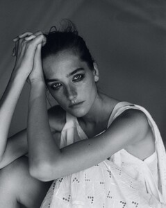 Elina-Kechicheva-Josephine-Le-Tutour-6-816x1024.thumb.jpg.ddf9d27b079039a85d94d721332a37ec.jpg