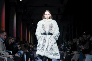 Etro-RTW-FW20-Milan-4322-1582295619.jpg