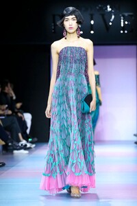 Giorgio-Armani-Prive-Haute-Couture-SS20-Paris-0418-1579635123.thumb.jpg.c5d1b081a3201006d59274bf775584fc.jpg