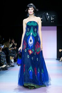 Giorgio-Armani-Prive-Haute-Couture-SS20-Paris-0737-1579635606.thumb.jpg.574a475991808c05d9b7402f02ba02f8.jpg